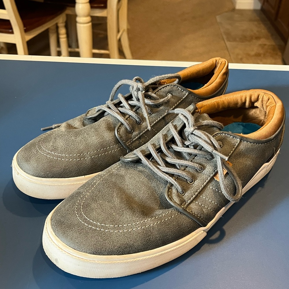 Men's Gray Casual Sneakers